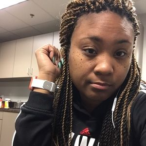 Meet your Posher, Nicole